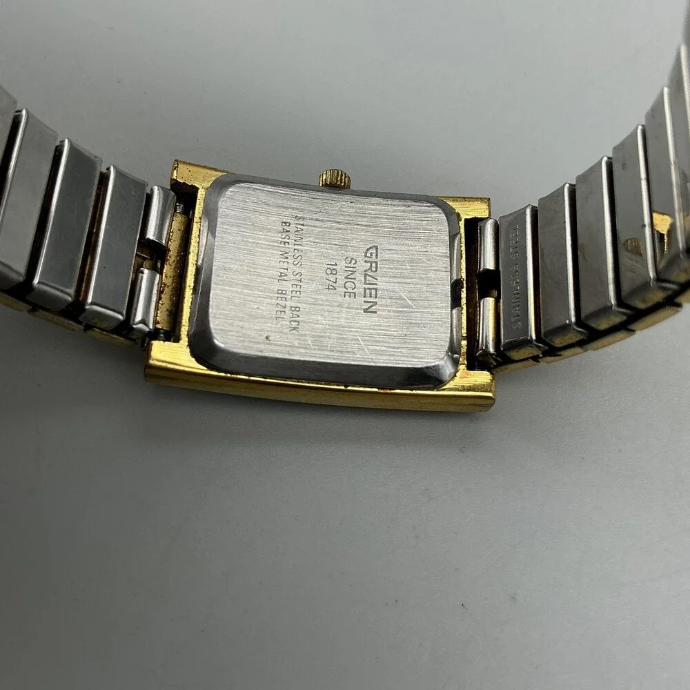 Gruen Womens Watch 20mm White Dial Gold Tone Bracelet NON WORKING FOR PARTS